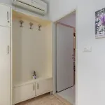 In With Terrace, Air Conditioning, Wifi, Washing Machine