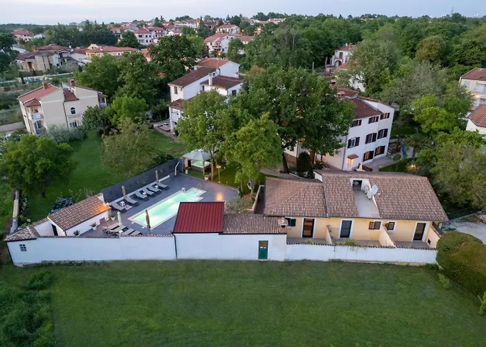 In With Terrace, Air Conditioning, Wifi, Washing Machine *