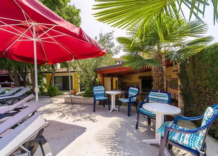 Lejlighed In With Terrace, Air Conditioning, Wifi, Washing Machine Poreč