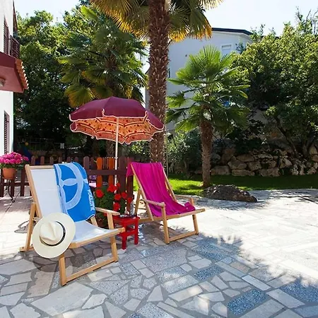Lejlighed In With Terrace, Air Conditioning, Wifi, Washing Machine