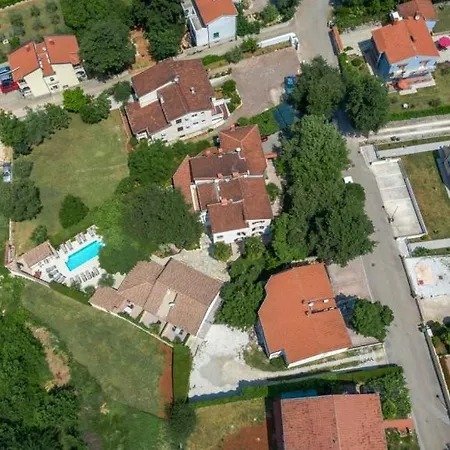 In With Terrace, Air Conditioning, Wifi, Washing Machine Apartment *