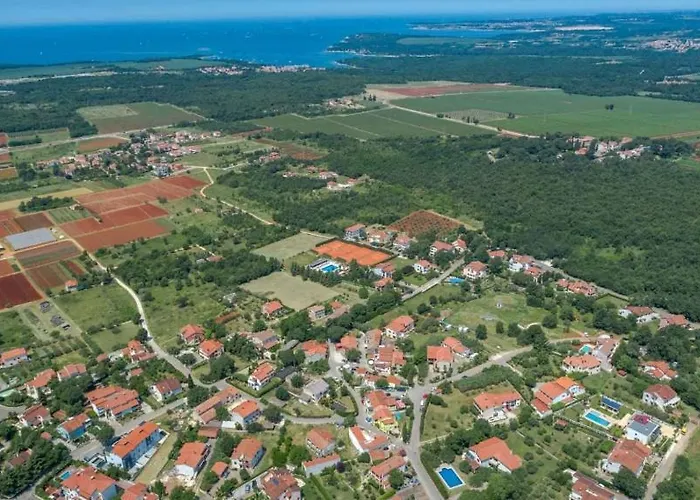 Appartamento In With Terrace, Air Conditioning, Wifi, Washing Machine Porec