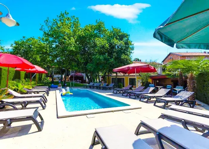 In With Terrace, Air Conditioning, Wifi, Washing Machine Apartmán *