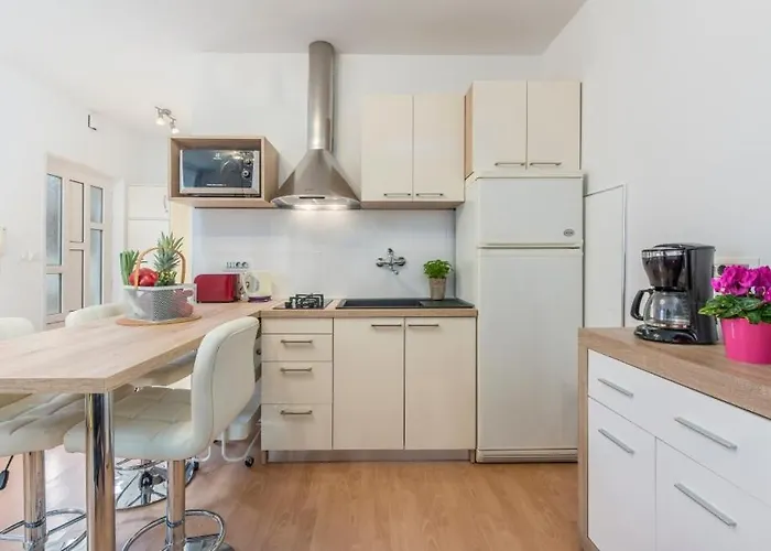 In With Terrace, Air Conditioning, Wifi, Washing Machine Appartamento Porec