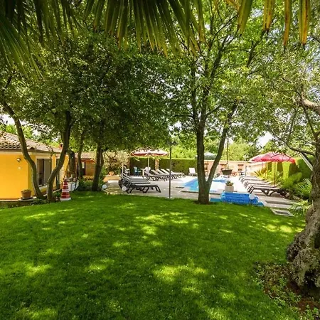 Lejlighed In With Terrace, Air Conditioning, Wifi, Washing Machine Poreč